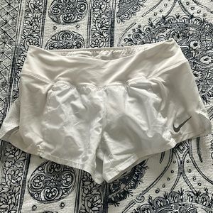 white Nike size Small shorts